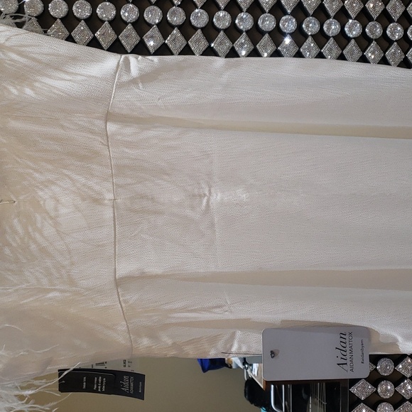 Nwt Aidan Mattox Ivory Feather Dress Size 14 - Picture 12 of 12